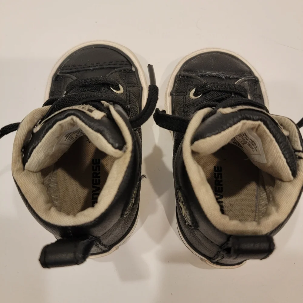 Converse one star allstar black leather hightops infant sneakers size 4